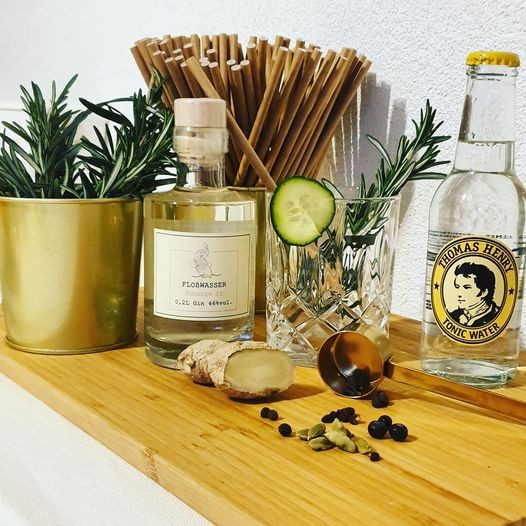 Floßwasser Kumbeer 15 Gin 46 % 0,5 l